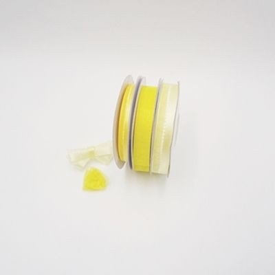 Conjunto de cintas de organza transparente en tono amarillo claro