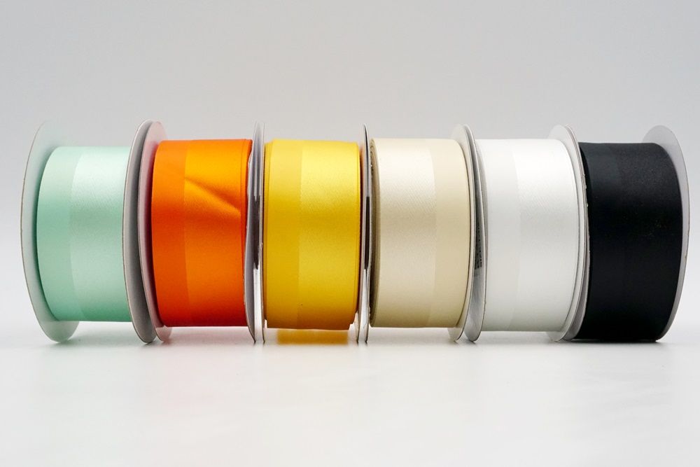 Ezüst Pöttyös és Bélés Szatén Szalag_K1060S