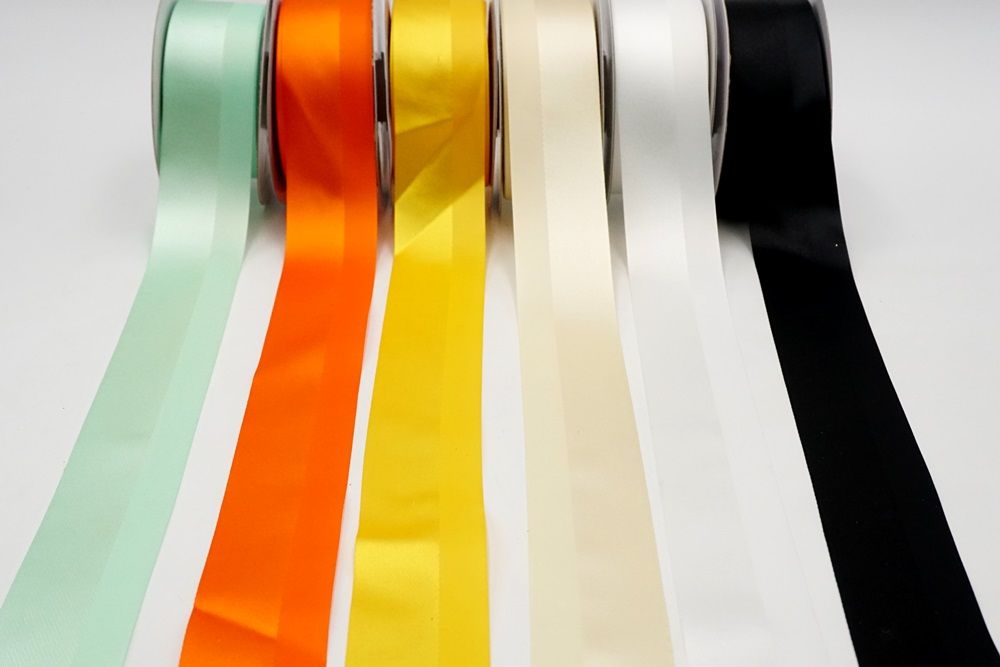 Ezüst Pöttyös és Bélés Szatén Szalag_K1060S