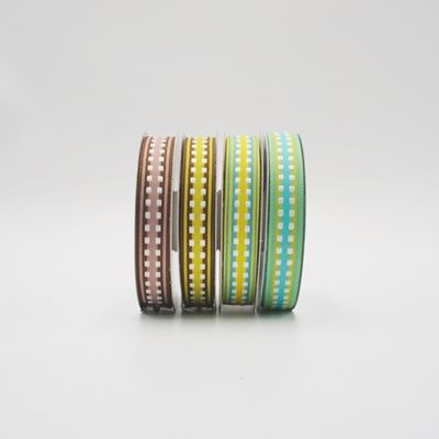 Tikkauksin kudottu nauha