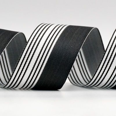 Fél fehér szatén mintás szalag_K1765