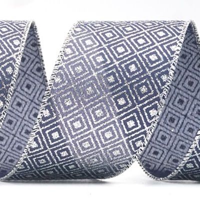 Wstążka z wzorem diamentowej skrzynki z drutem_KF8061