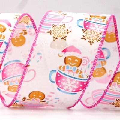 Μπισκότα τζίντζερ σε μια χριστουγεννιάτικη κούπα Wired Ribbon_KF8643.KF8644.KF8645.KF8646.KF8647