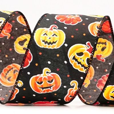Urocze twarze dyni na wstążce halloweenowej_KF9928