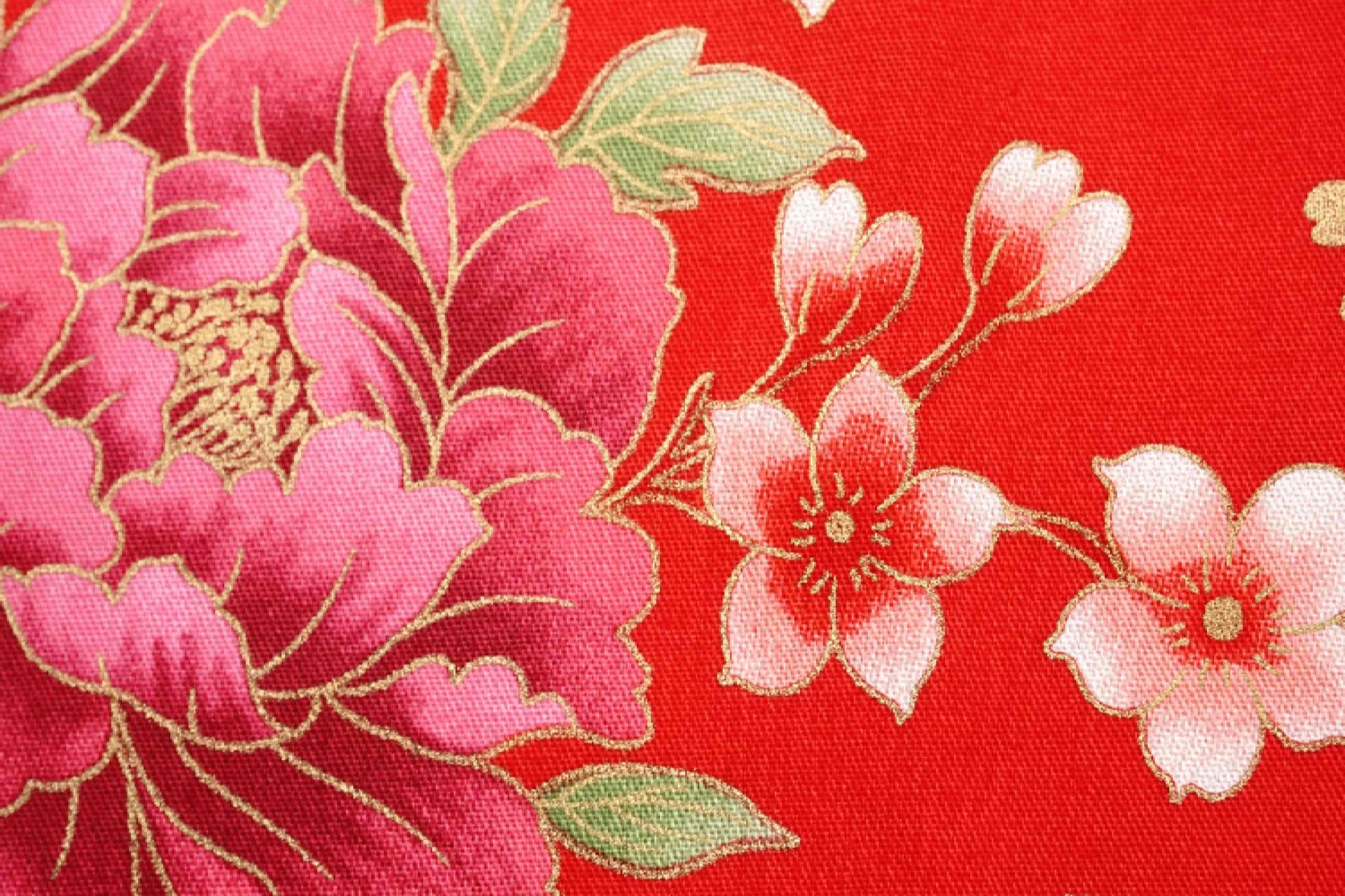 Tissu en coton peigné à motif pivoine en fleur