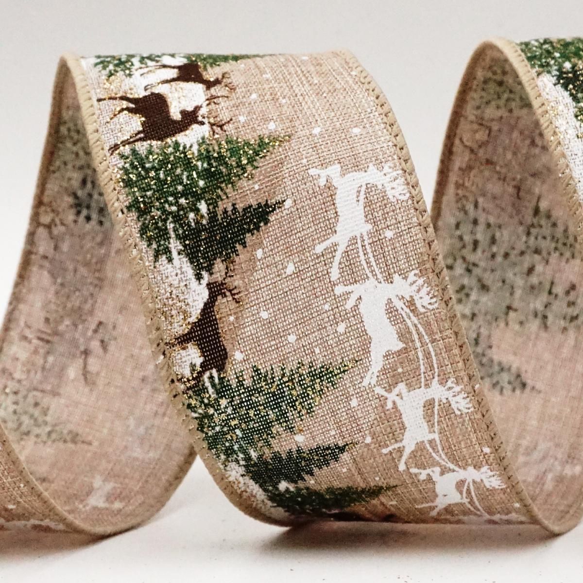 Лента с оленем и зимним снегом