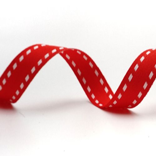 Kudottu reunustettu nauha